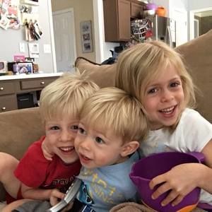 Meet your Posher, Dana